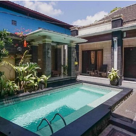 Denays Guesthouse Jimbaran מראה חיצוני תמונה
