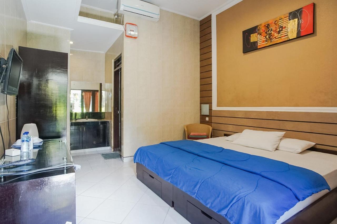 Denays Guesthouse Jimbaran מראה חיצוני תמונה