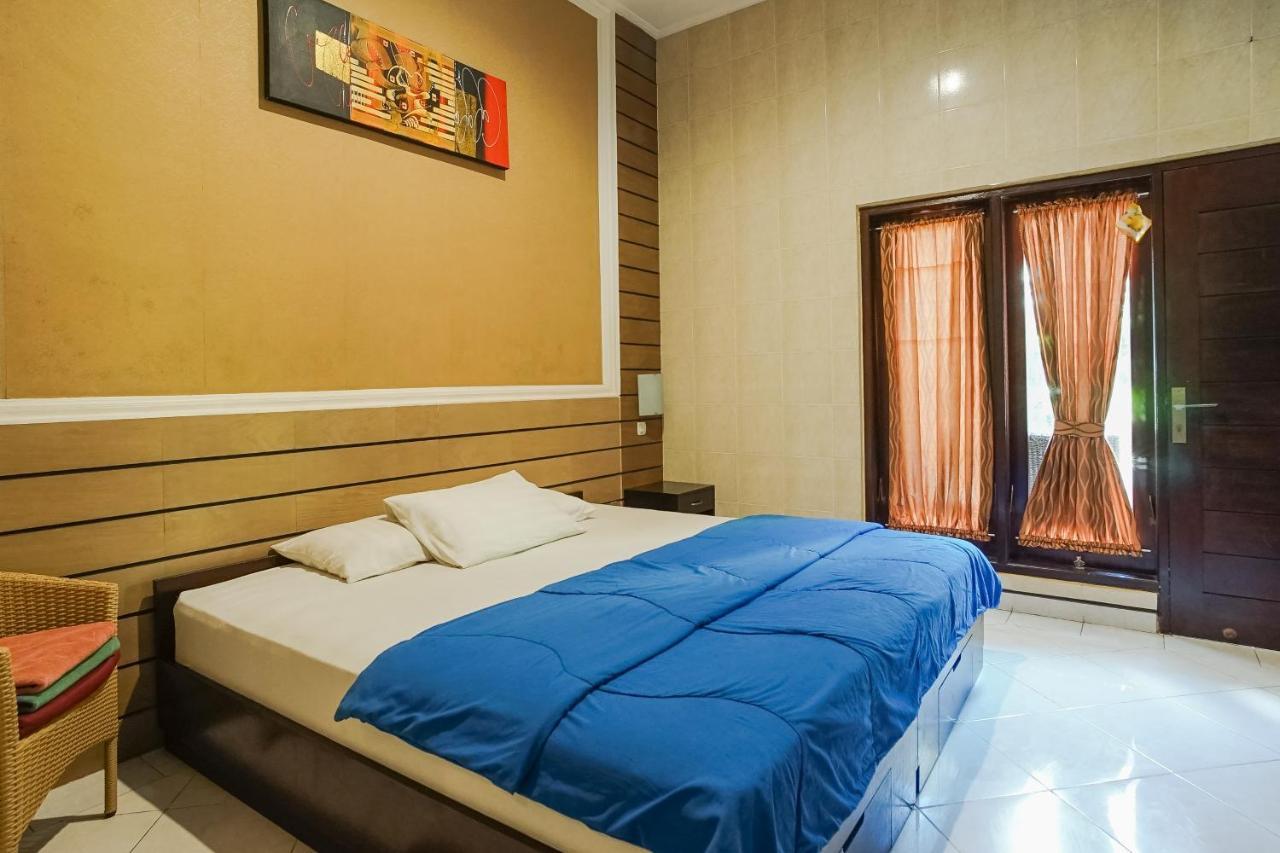 Denays Guesthouse Jimbaran מראה חיצוני תמונה